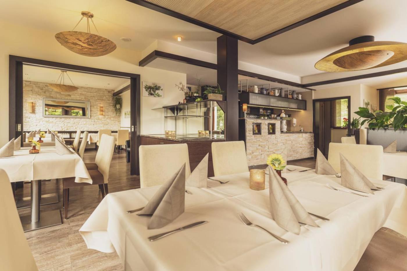 Hotel - Restaurant Sonneneck Dornstetten Buitenkant foto