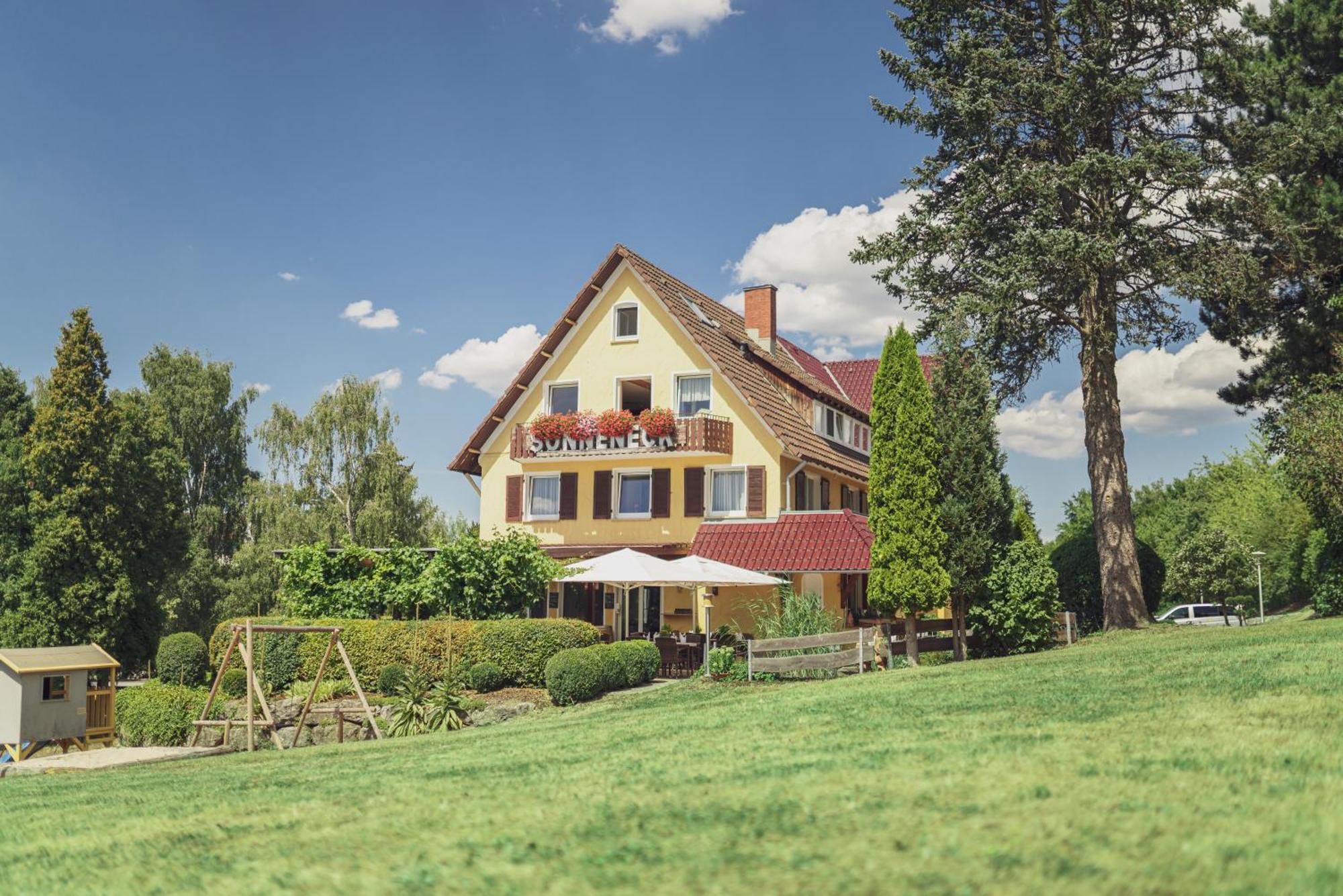 Hotel - Restaurant Sonneneck Dornstetten Buitenkant foto