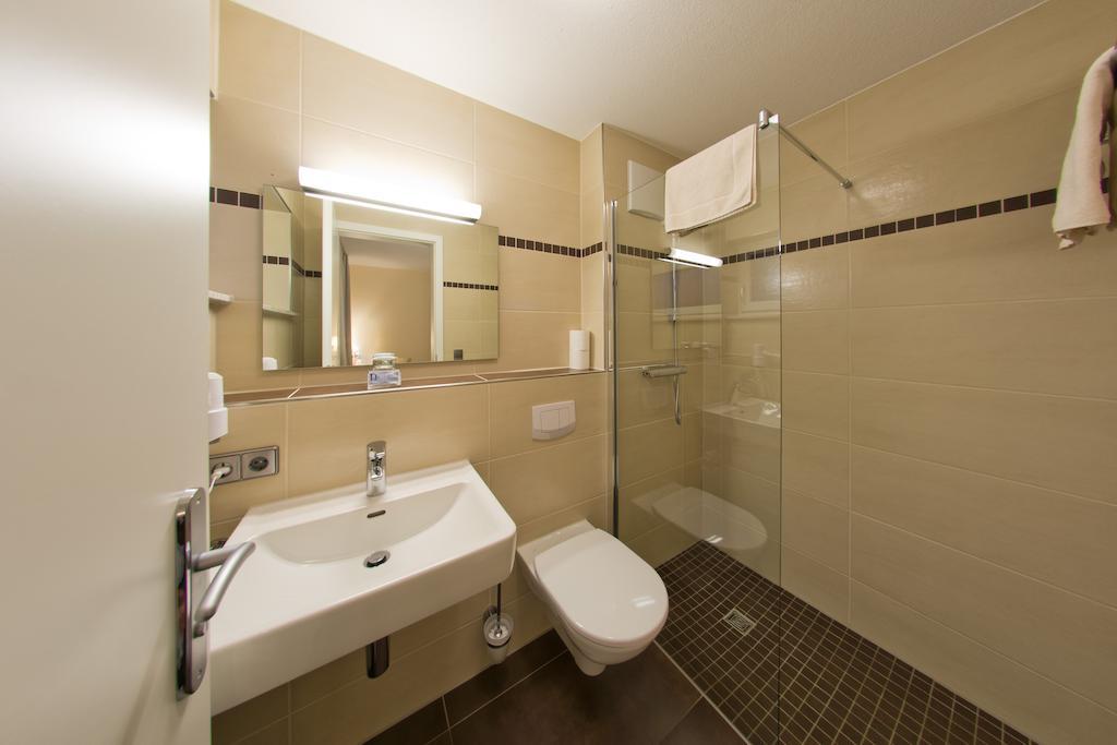 Hotel - Restaurant Sonneneck Dornstetten Kamer foto